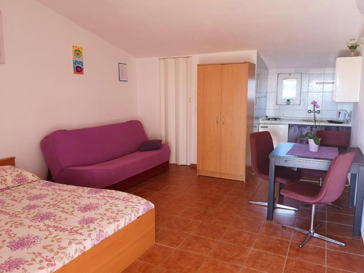 Apartments Brkovic Sukosan Exterior photo